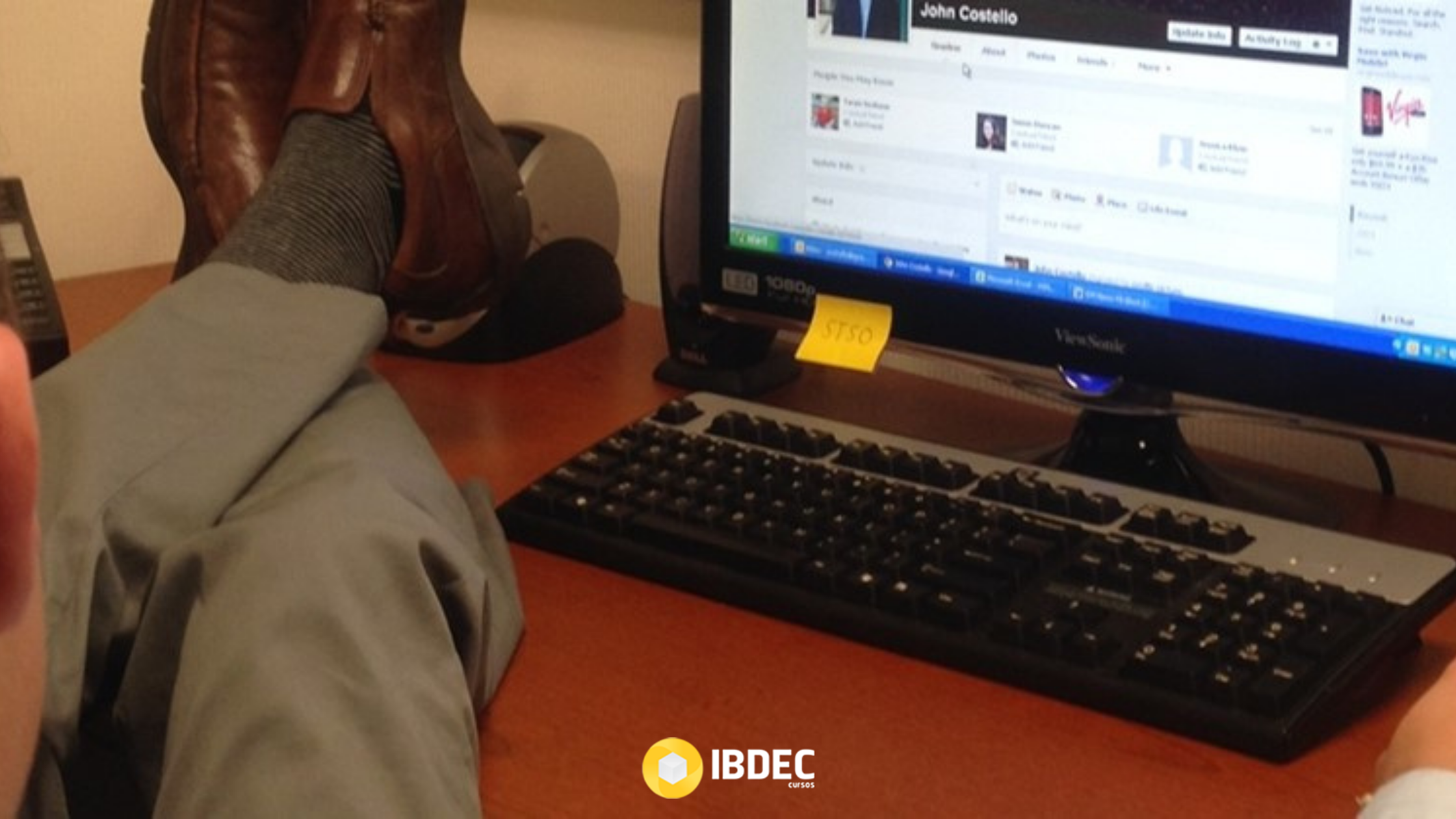 redes-sociais-no-trabalho